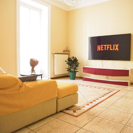 Wonderful Downtown Apartment-Hd Netflix, King-Size Bed, Two Minutes' Walk From Metro Milan Bagian luar foto