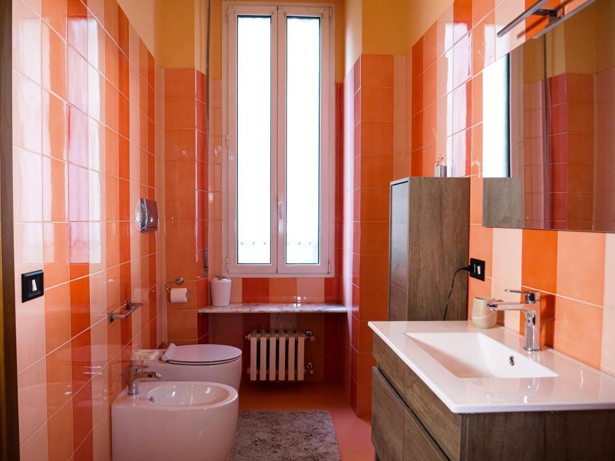 Wonderful Downtown Apartment-Hd Netflix, King-Size Bed, Two Minutes' Walk From Metro Milan Bagian luar foto